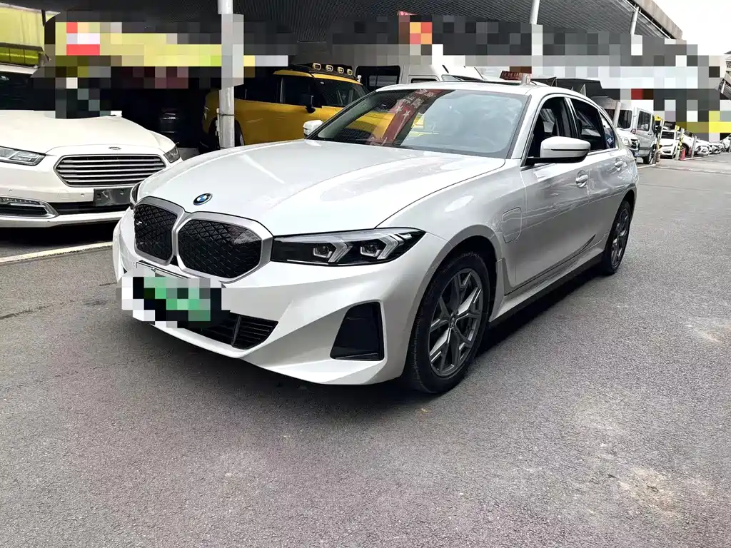 BMW i3 2025 — фото 1