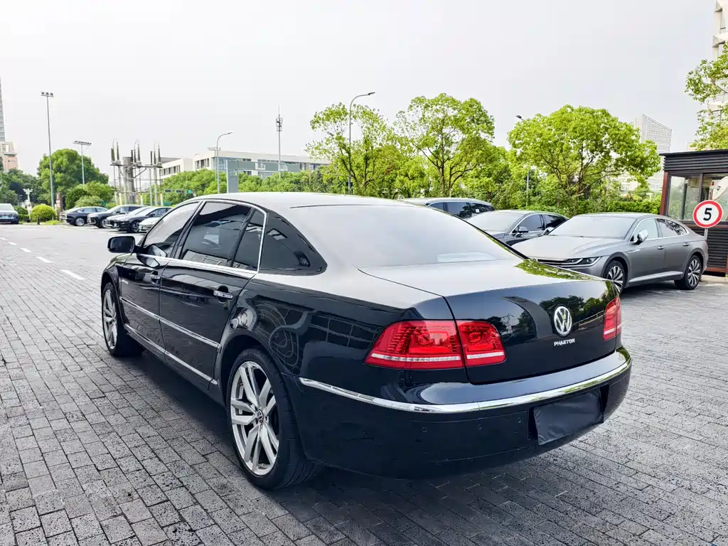 Volkswagen Phaeton 2011