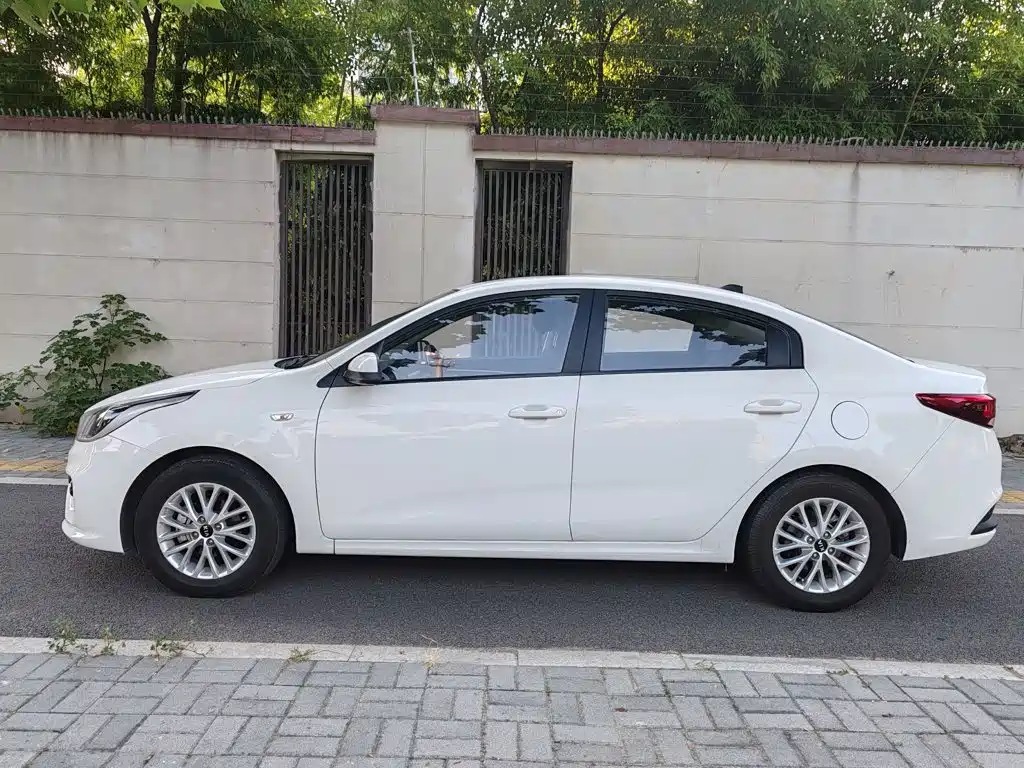 Kia K2 2017