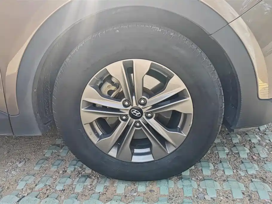 Hyundai Santa Fe 2016 — фото 6