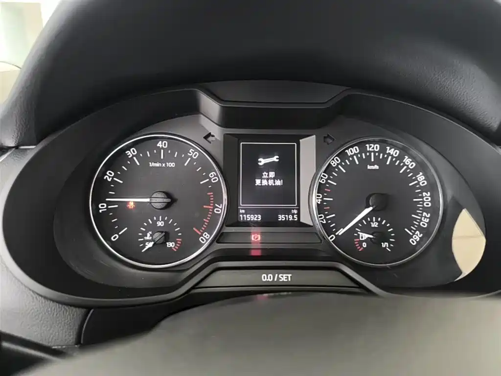 Skoda Octavia 2017 — фото 12