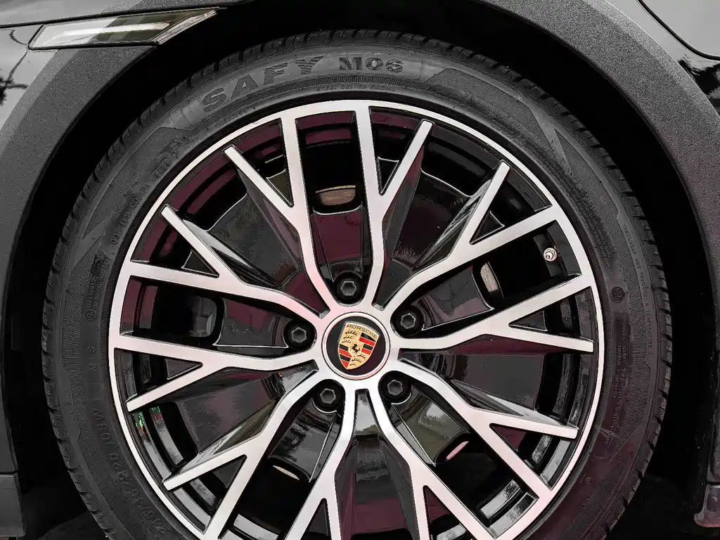 Porsche Taycan 2023 — фото 7