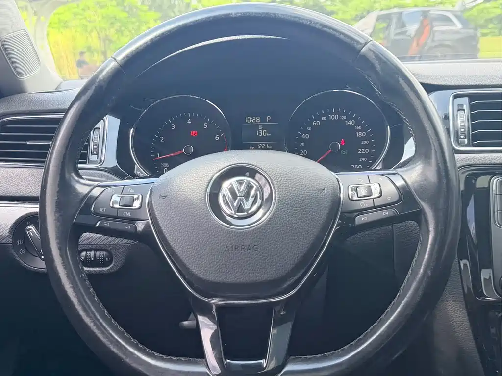 Volkswagen Sagitar 2017 — фото 18