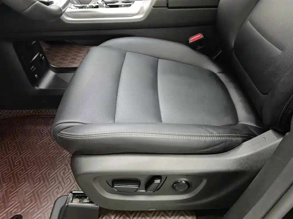 GAC Motor E8 PHEV 2024 — фото 20