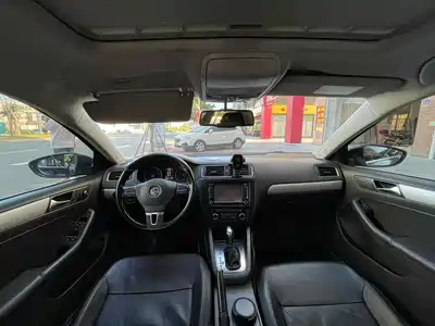 Volkswagen Sagitar 2015