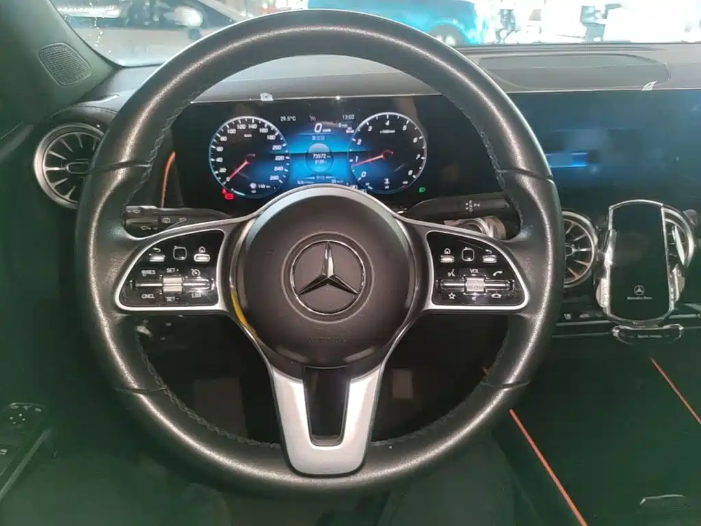 Mercedes-Benz GLB 2023 — фото 11
