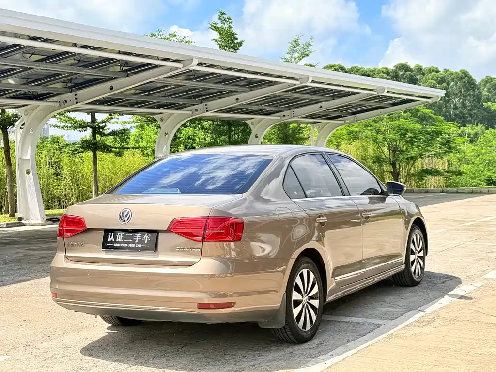 Volkswagen Sagitar 2017