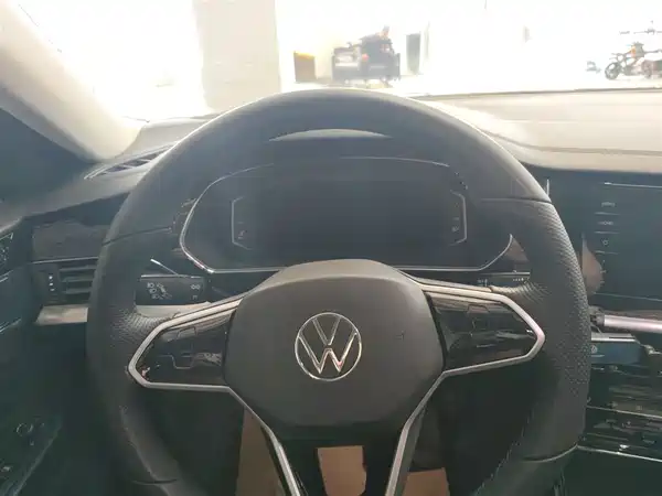 Volkswagen Passat 2023