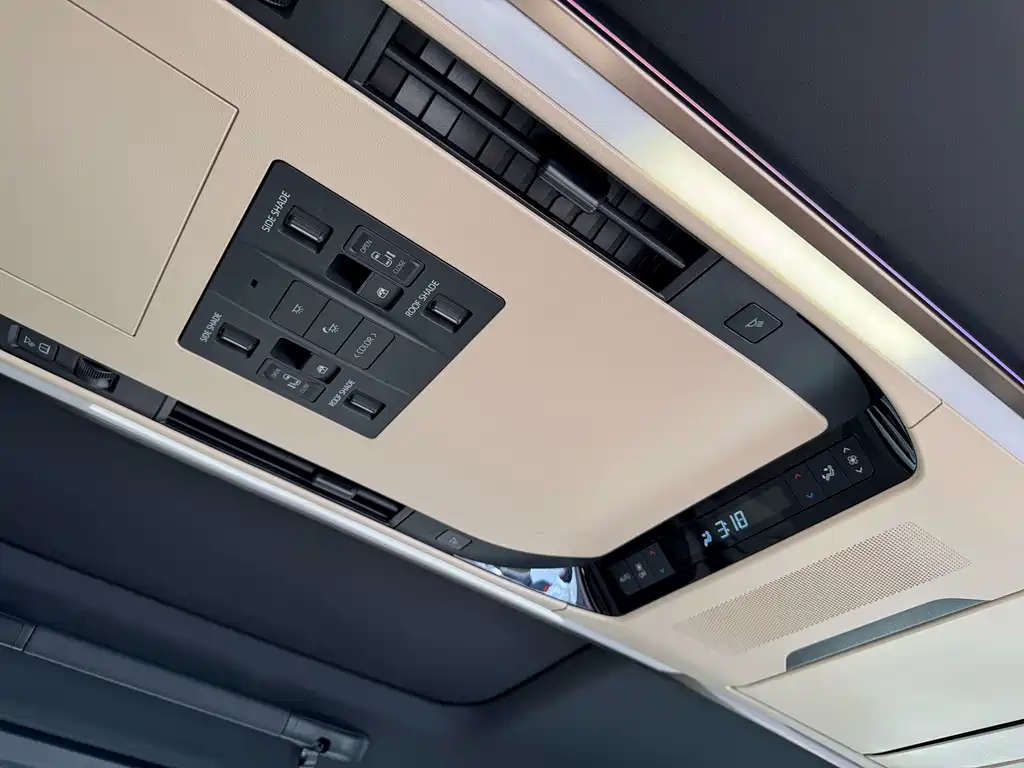 Toyota Alphard 2024 — фото 21