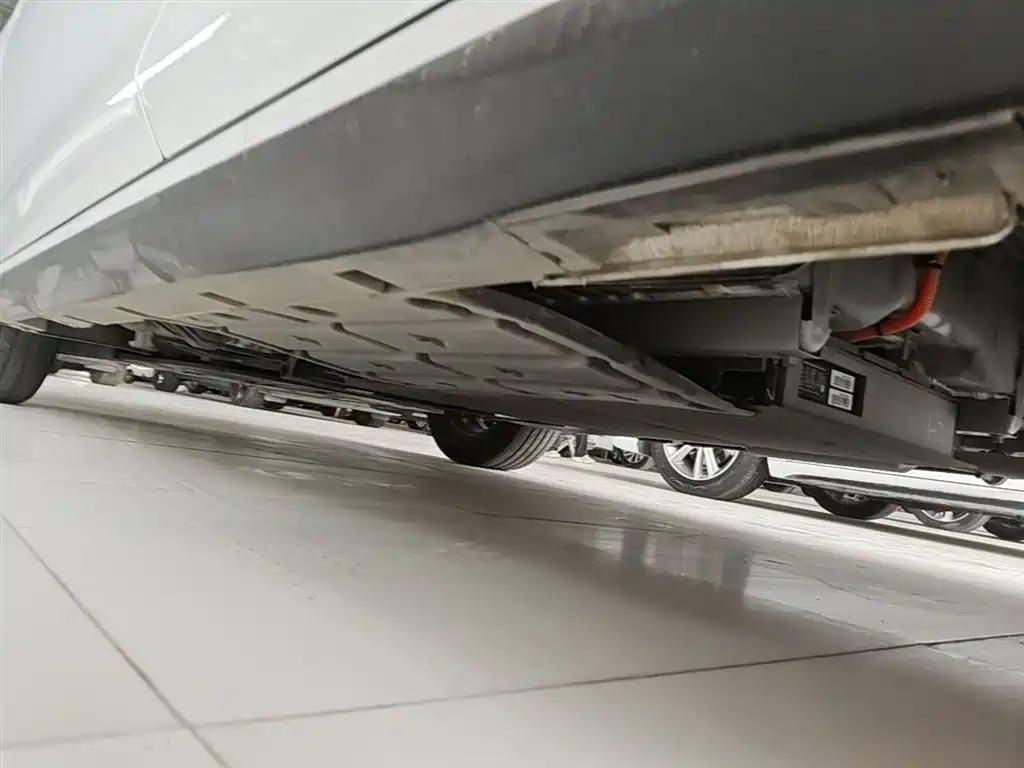 BYD Seal 05 DM-i 2025 — фото 22