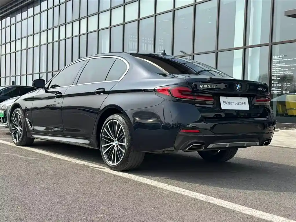 BMW 5 Series 2021 — фото 14