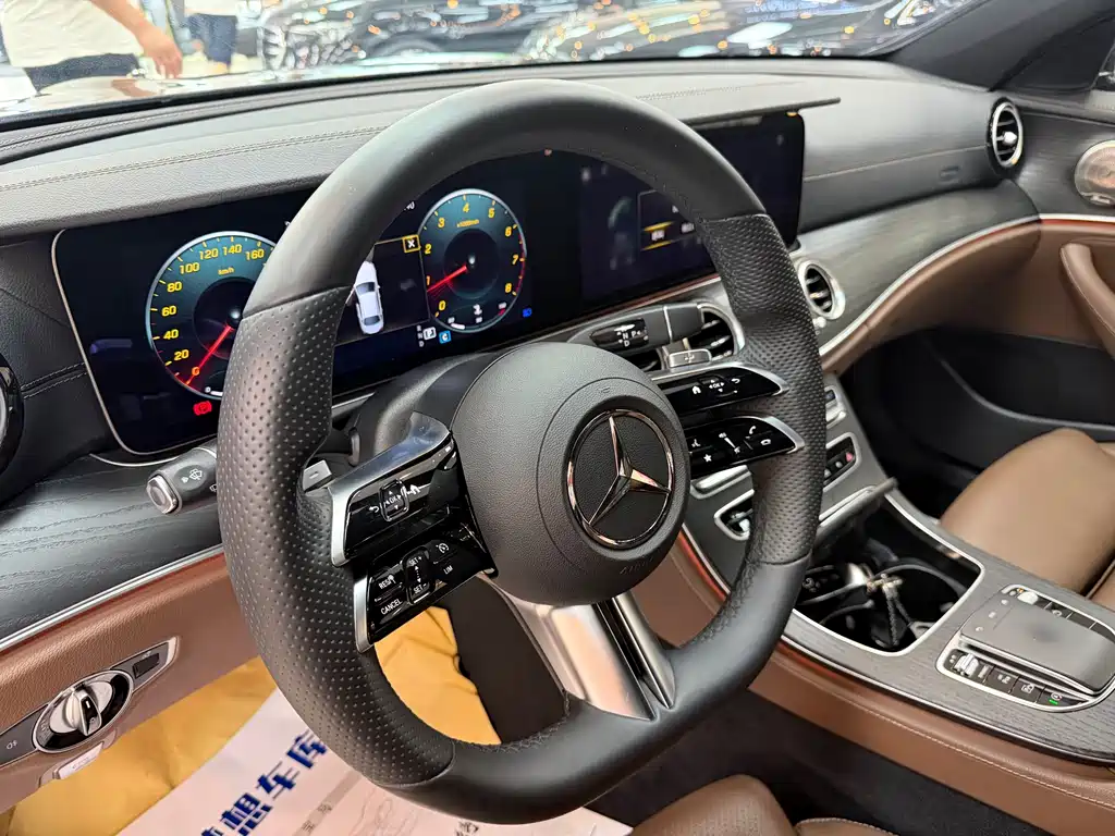 Mercedes-Benz E-Class 2022 — фото 6
