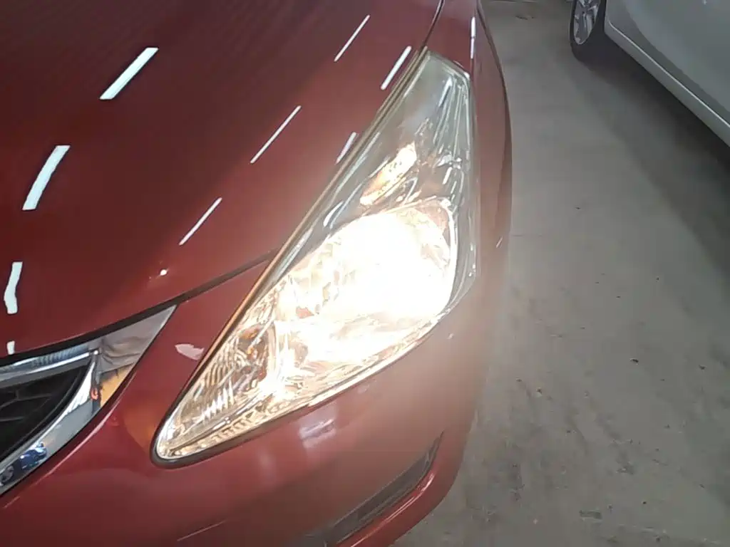 Nissan Tiida 2015 — фото 24