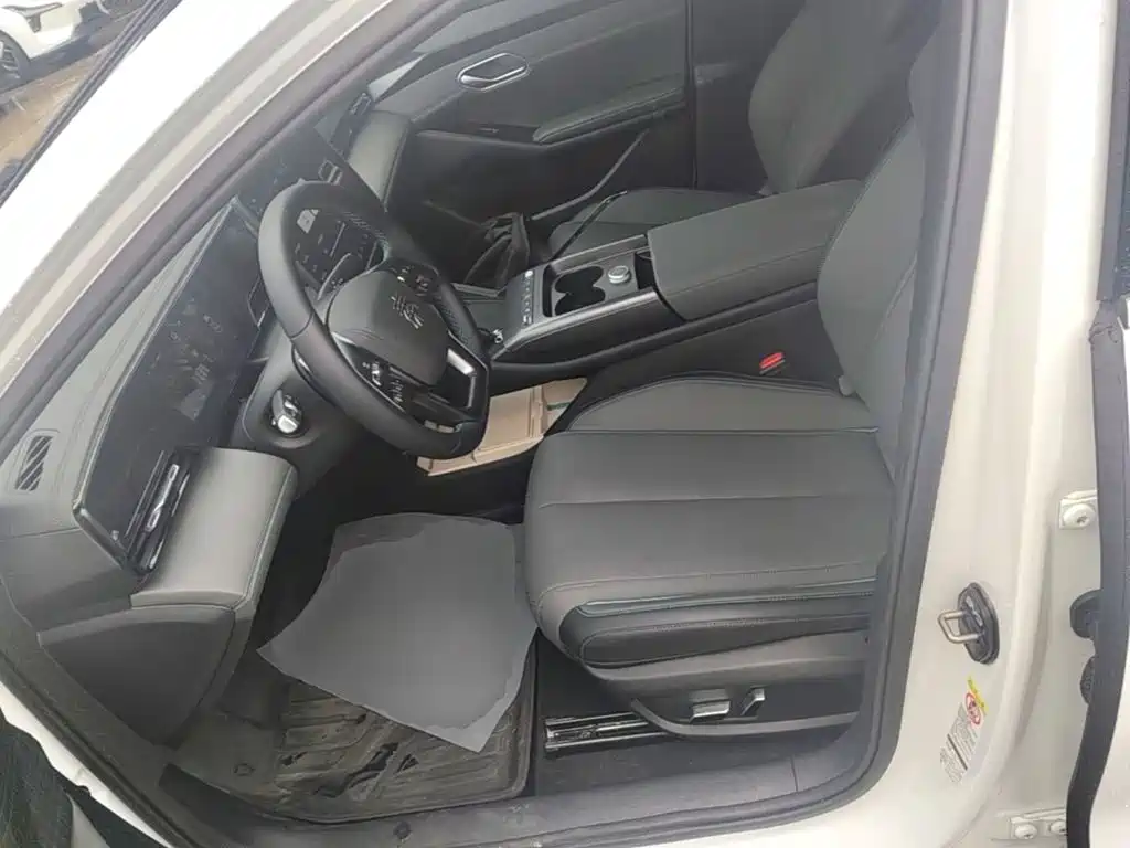 BYD Qin L 2025 — фото 15