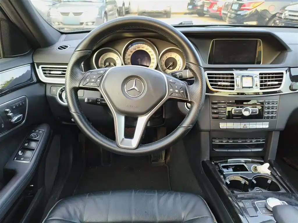 Mercedes-Benz E-Class 2016 — фото 11