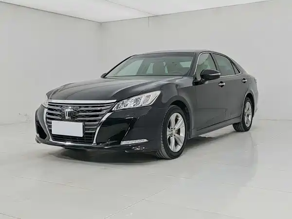 Toyota Crown 2016