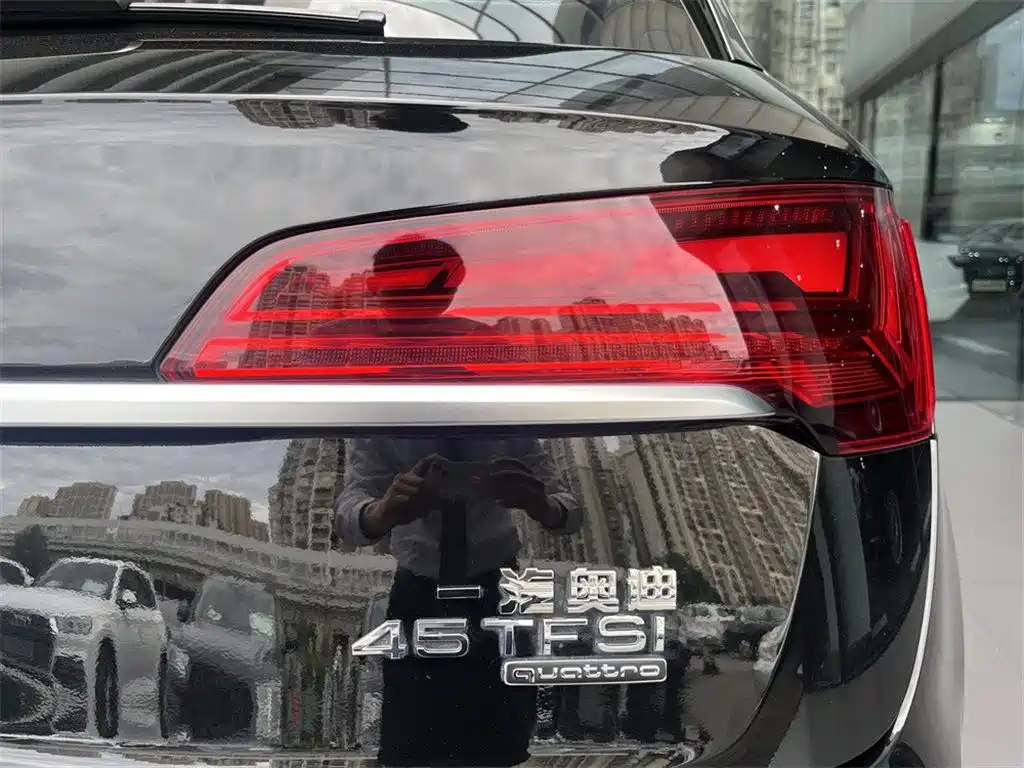 Audi Q5L 2022 — фото 16