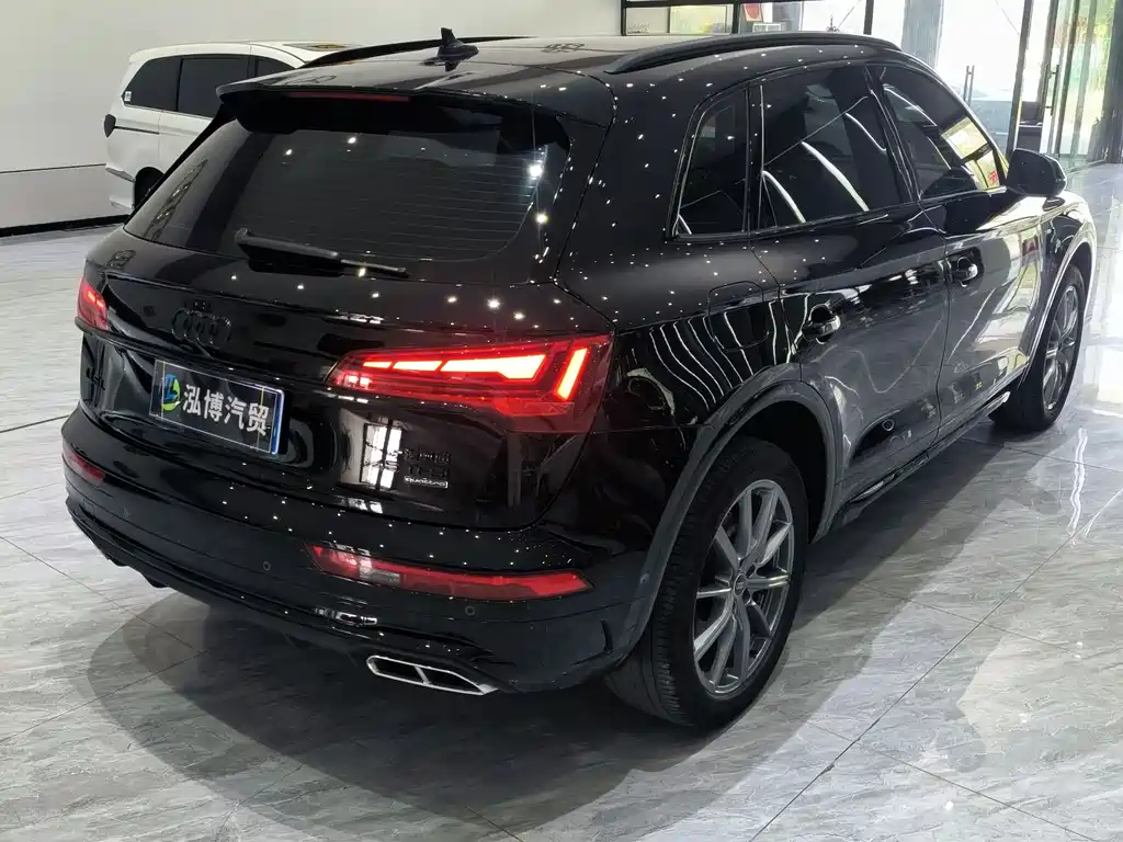 Audi Q5L 2023 — фото 16