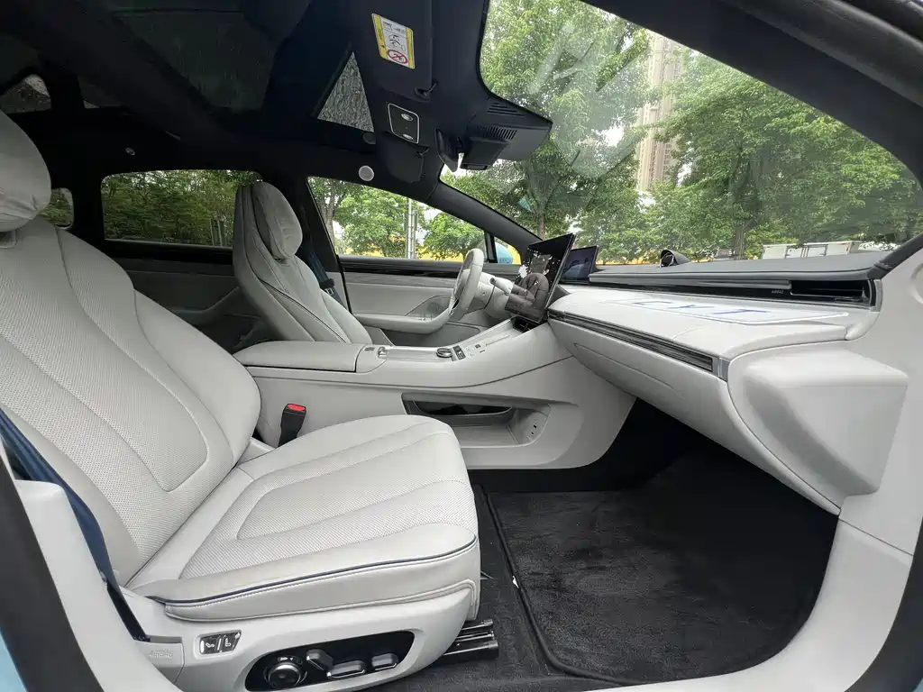 Luxeed Zhijie S7 2025