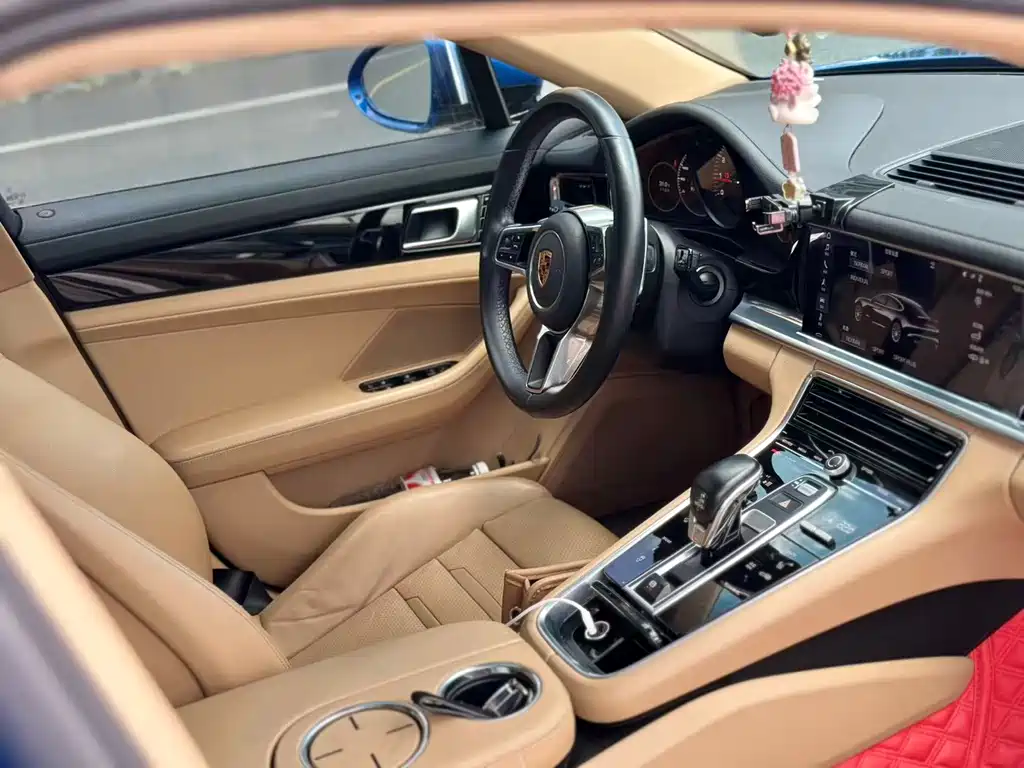 Porsche Panamera 2017 — фото 11
