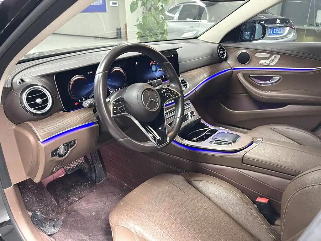 Mercedes-Benz E-Class 2022