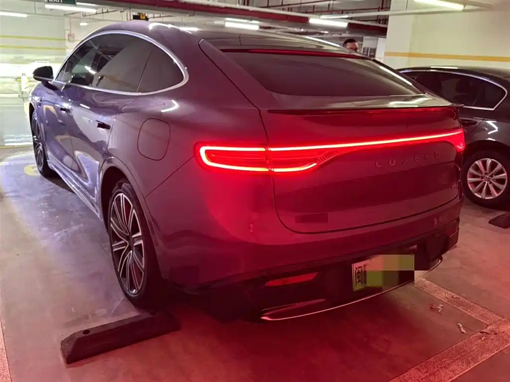 Luxeed Zhijie R7 2024