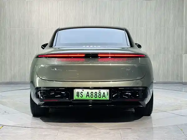Zeekr 007 2025