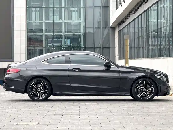 Mercedes-Benz C-Class 2020