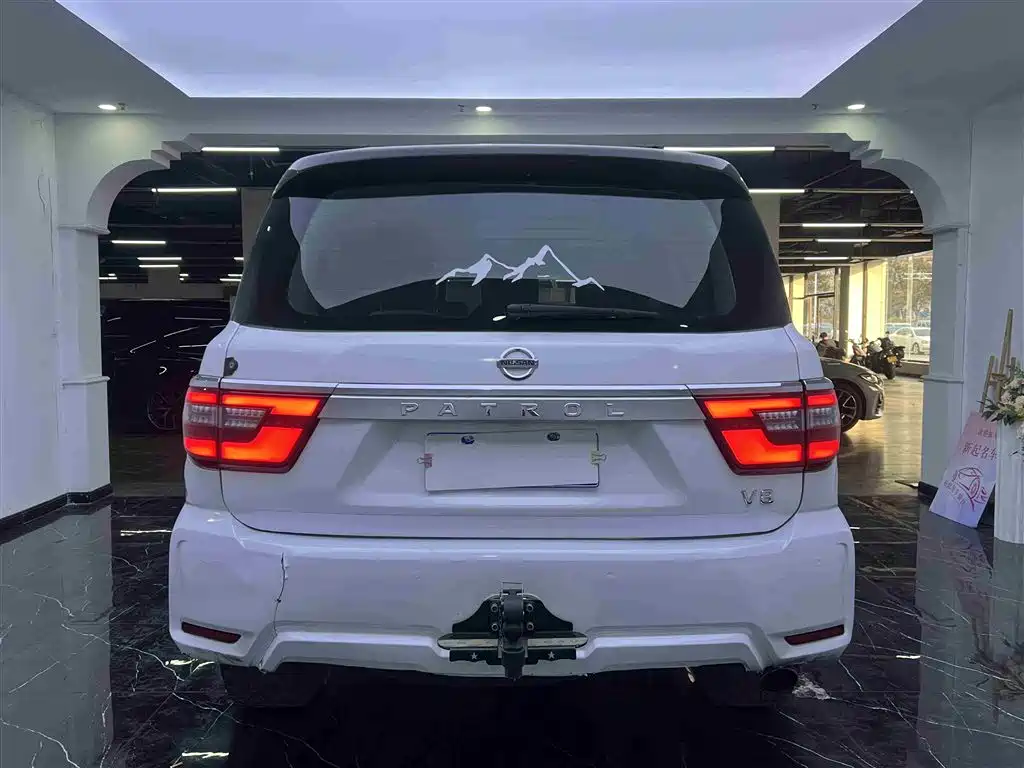 Nissan Patrol 2016 — фото 19
