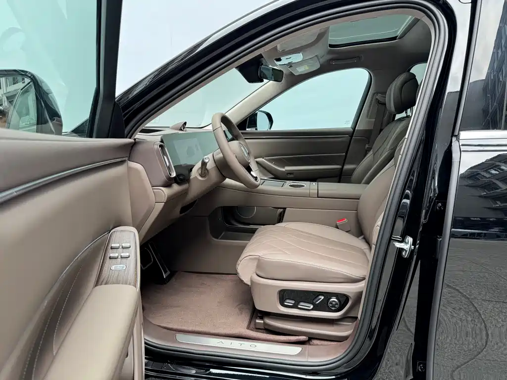 AITO M8 2026 — фото 8