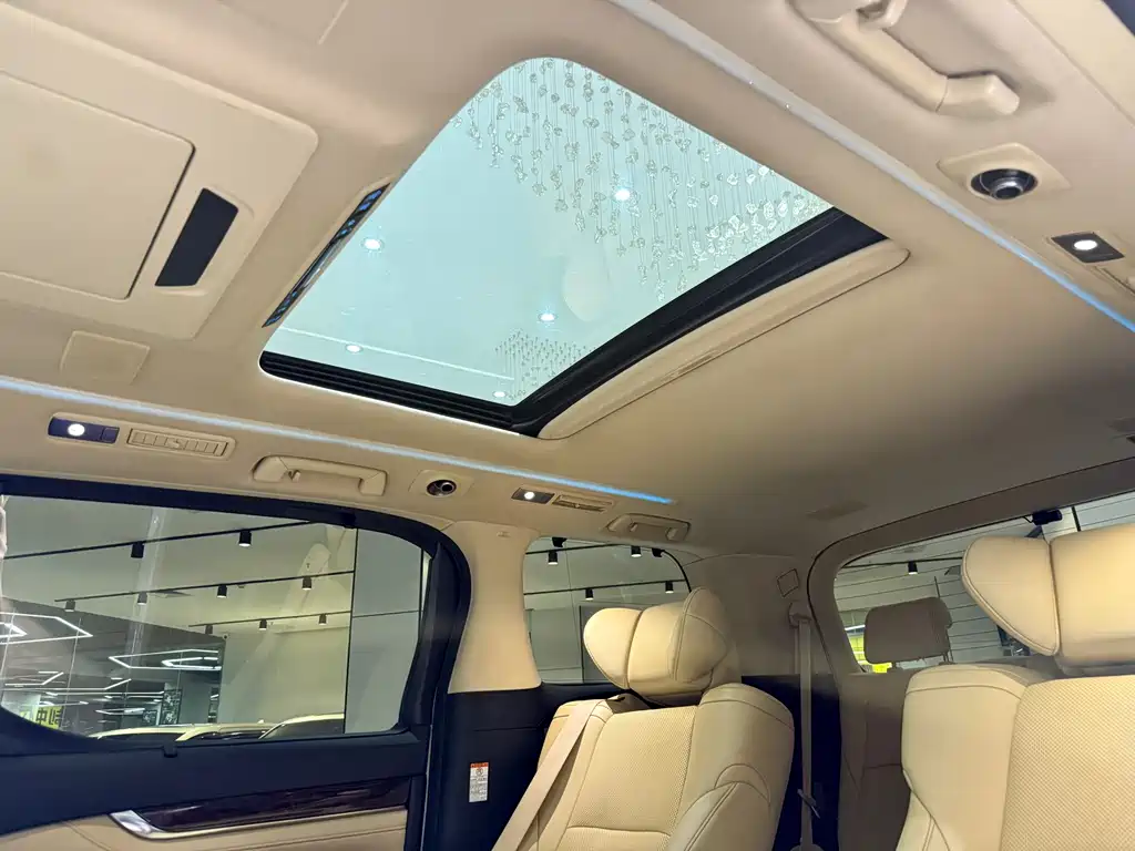 Toyota Alphard 2019 — фото 13