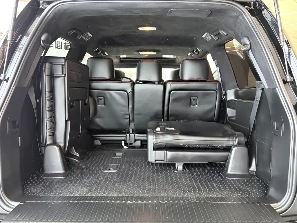 Toyota Land Cruiser 2020 — фото 28
