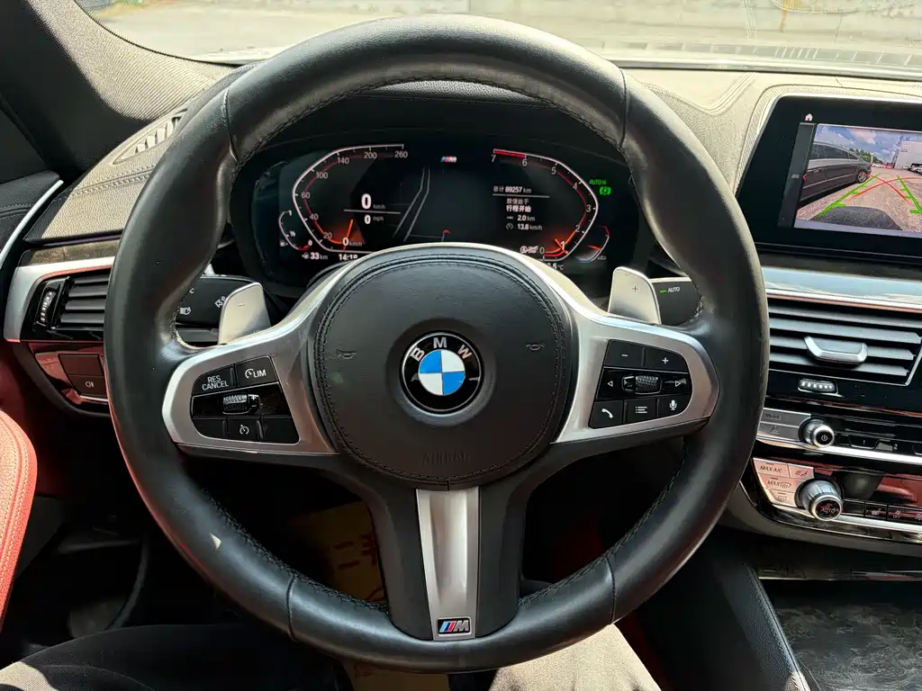BMW 5 Series 2020 — фото 11