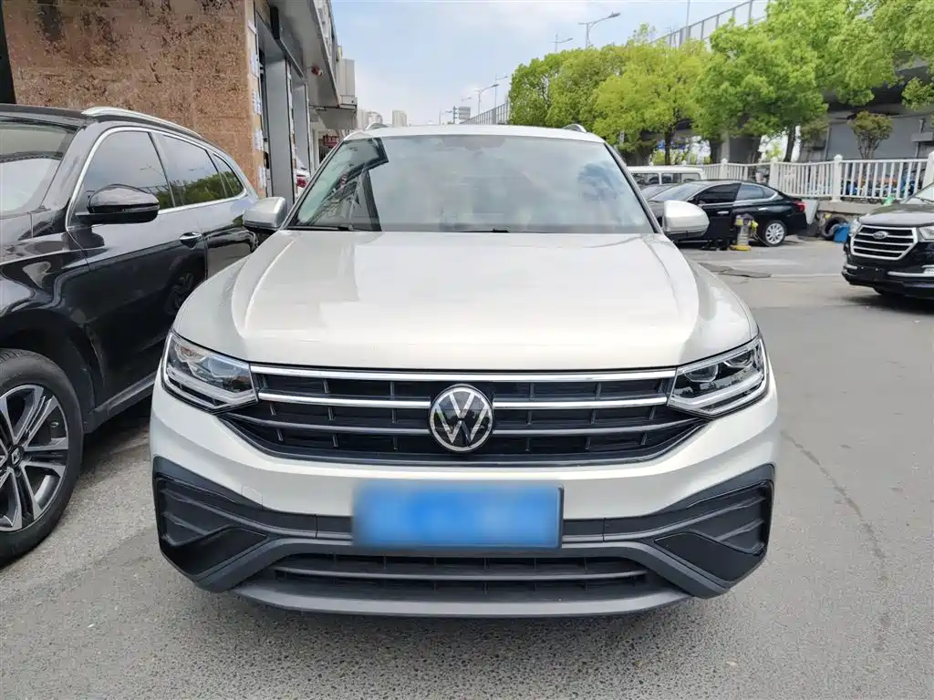 Volkswagen Tiguan L 2025 — фото 3