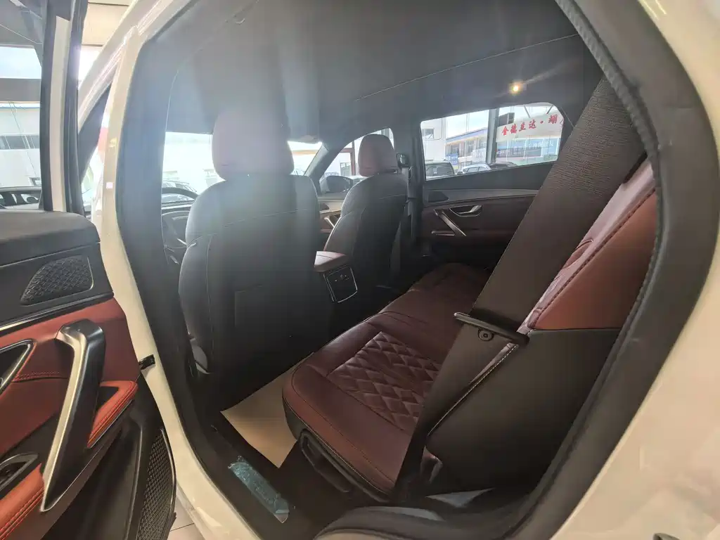 Jetour Jietu X70 PLUS 2025 — фото 9