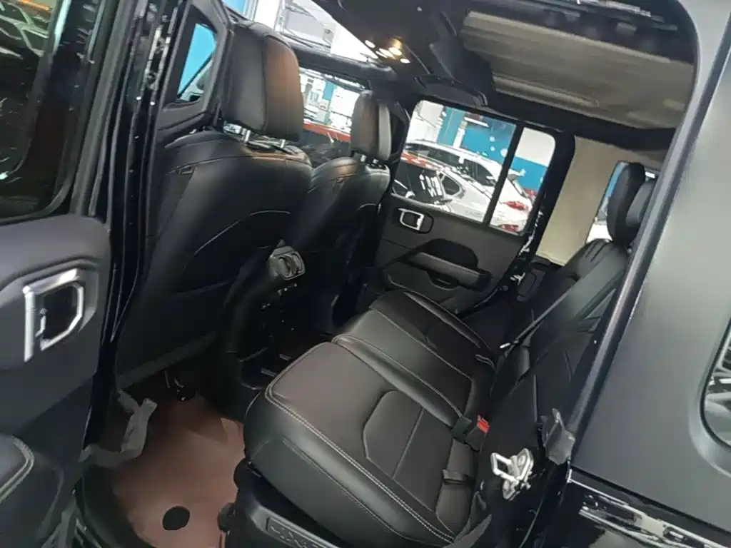 Jeep Wrangler PHEV 2021 — фото 13