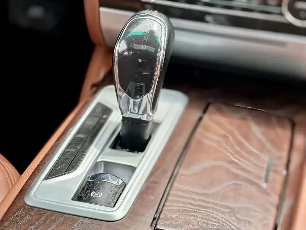 Maserati Quattroporte 2016 — фото 10