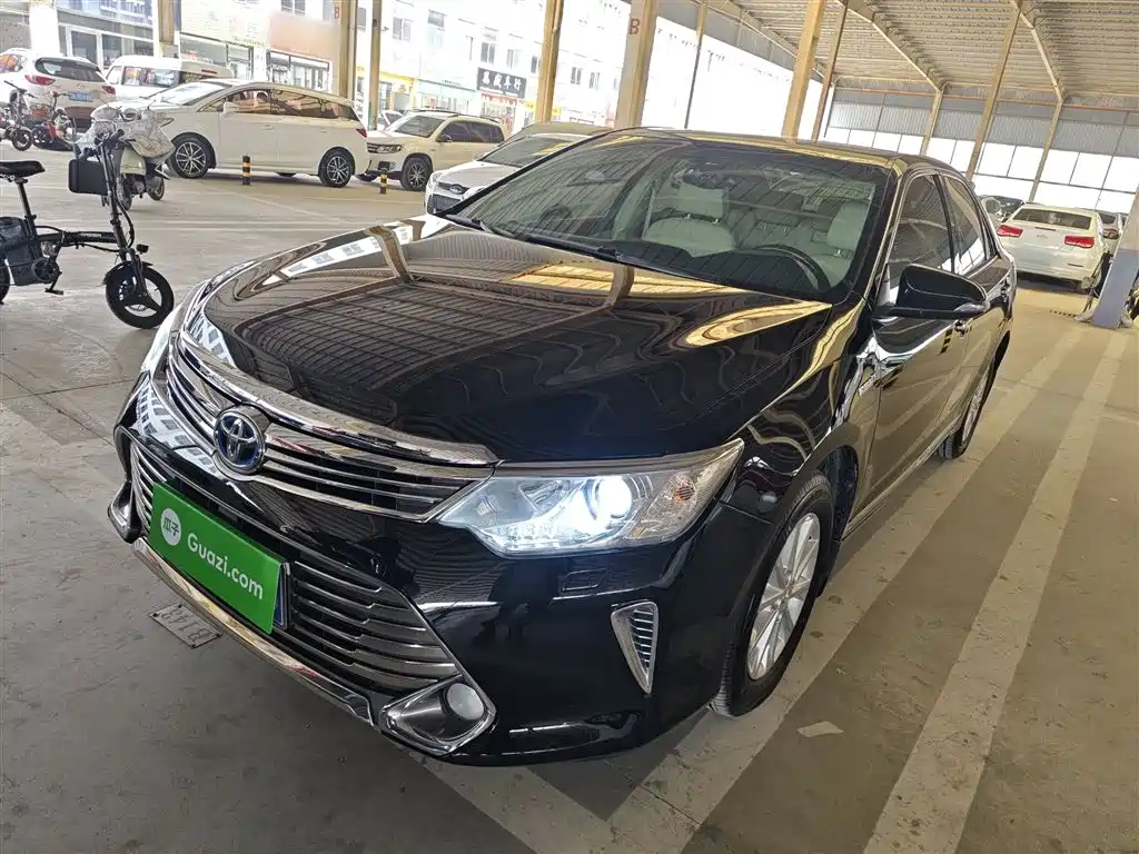 Toyota Camry 2016 — фото 2