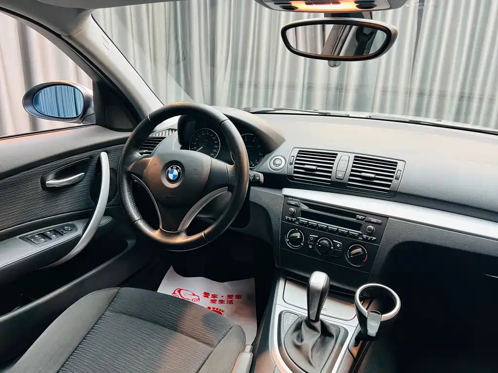 BMW 1 Series 2008 — фото 12