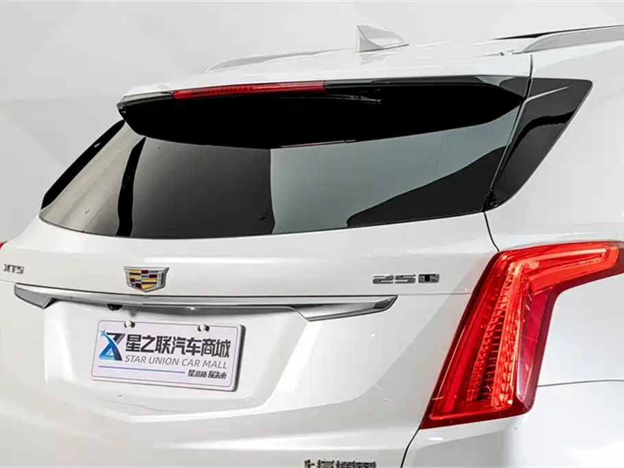Cadillac XT5 2016 — фото 8