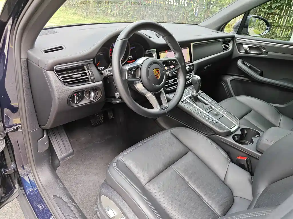 Porsche Macan 2021 — фото 12