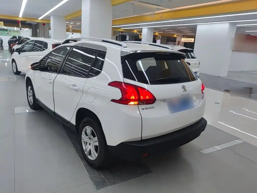 Peugeot 2008 2015 — фото 23