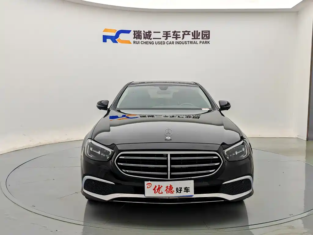 Mercedes-Benz E-Class 2022