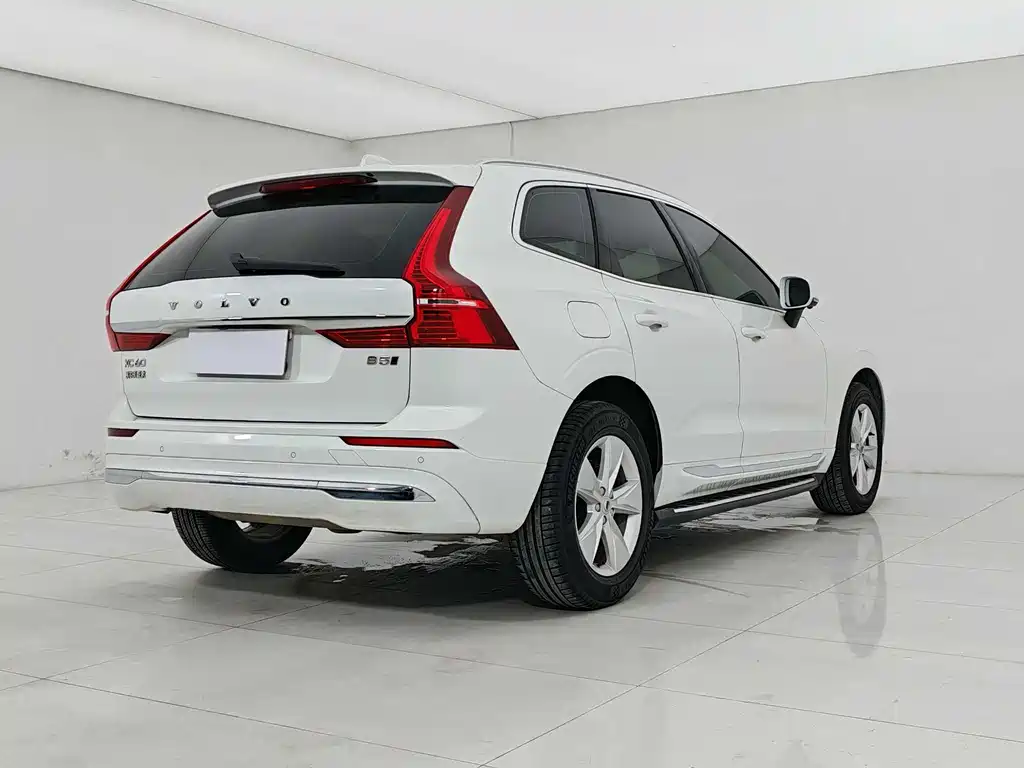 Volvo XC60 2021 — фото 5