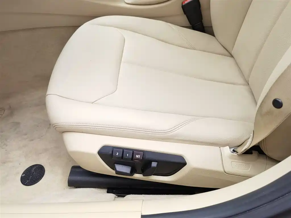 BMW 3 Series 2015 — фото 20