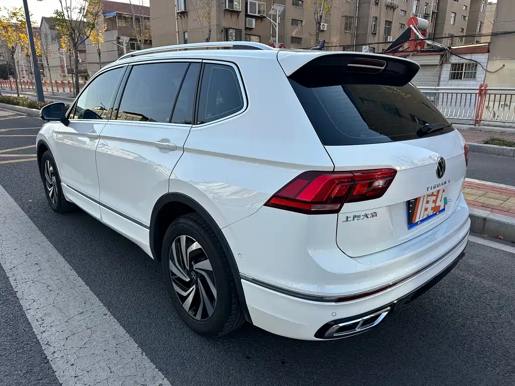 Volkswagen Tiguan L 2024 — фото 6