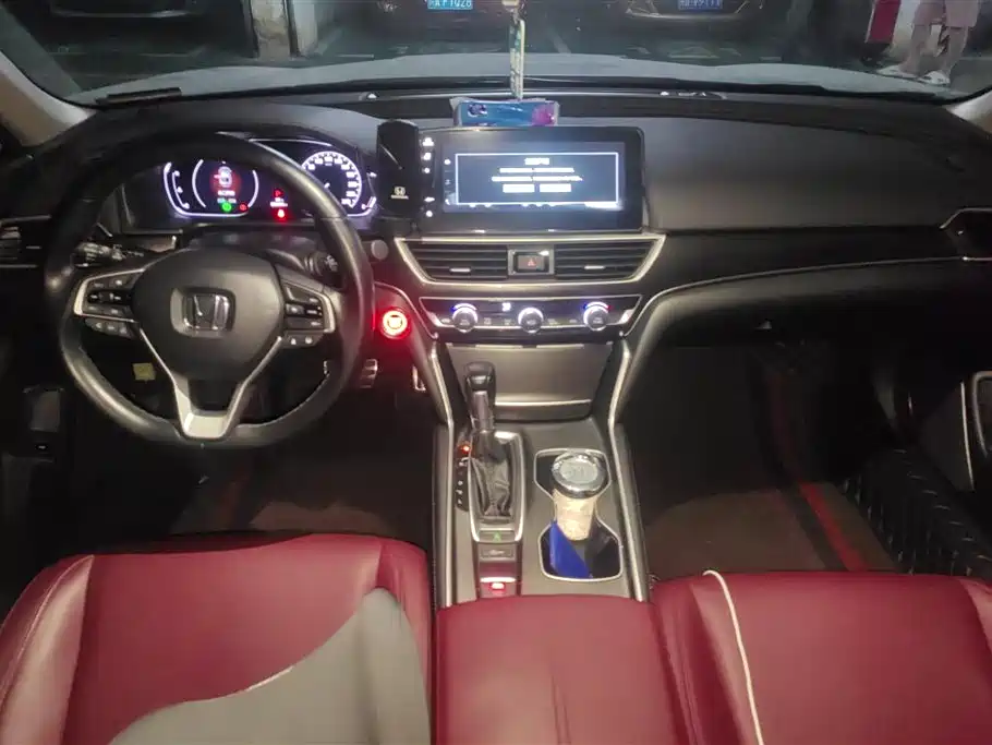 Honda Accord 2022 — фото 12