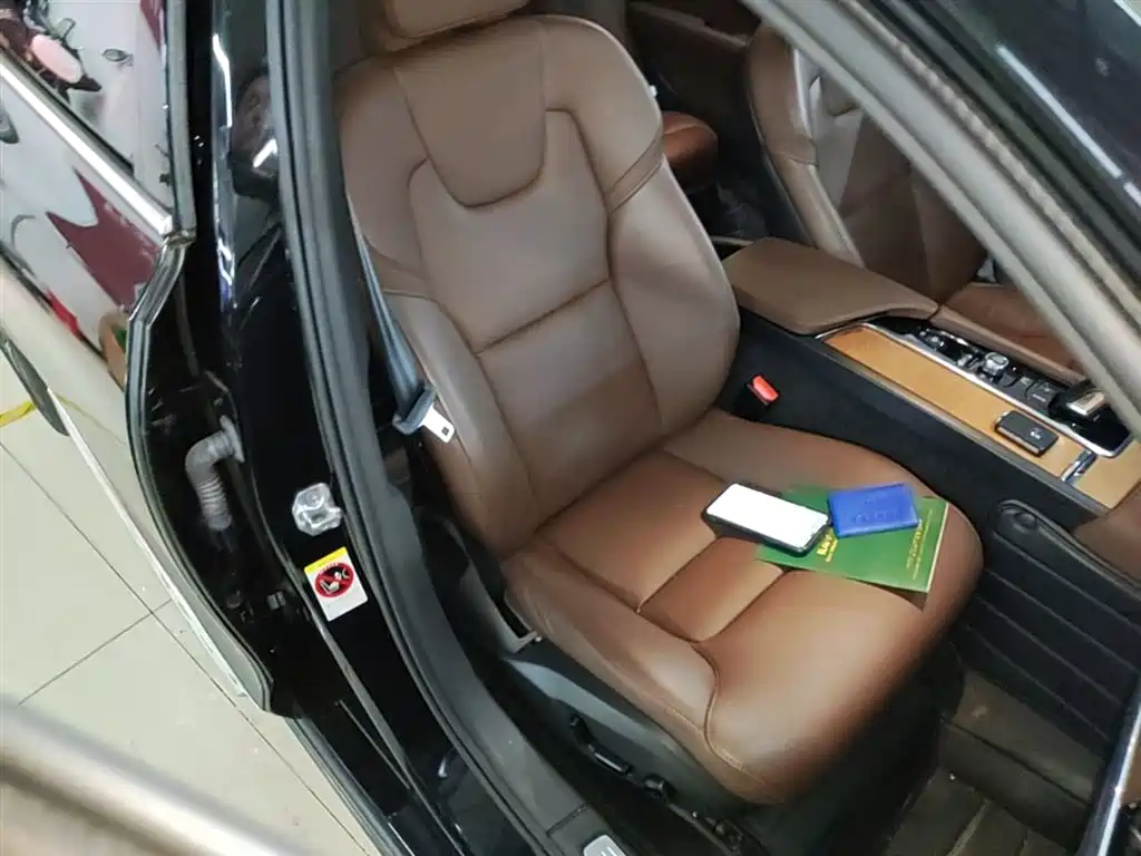 Volvo S90 2021 — фото 25