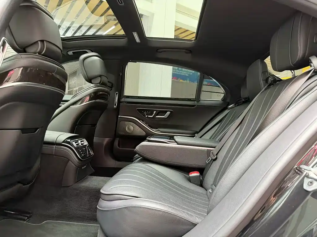 Mercedes-Benz S-Class 2022