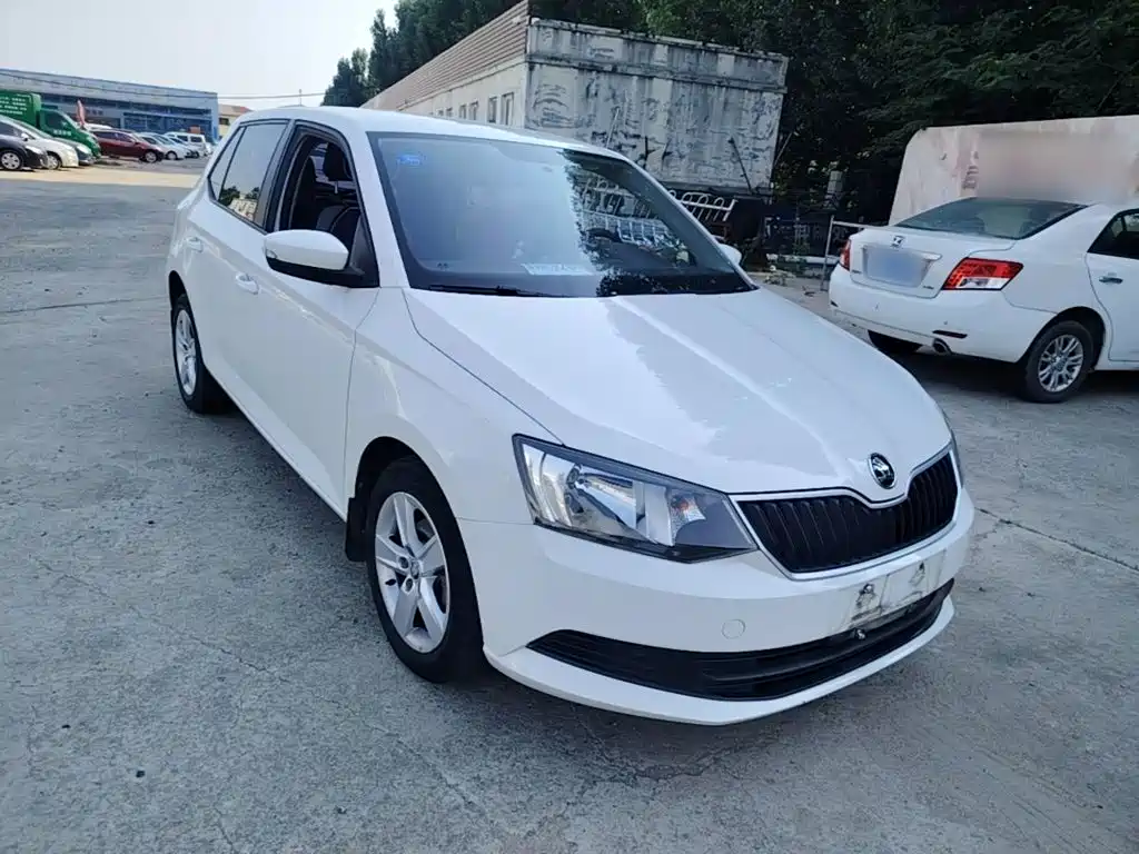 Skoda Fabia 2018 — фото 4